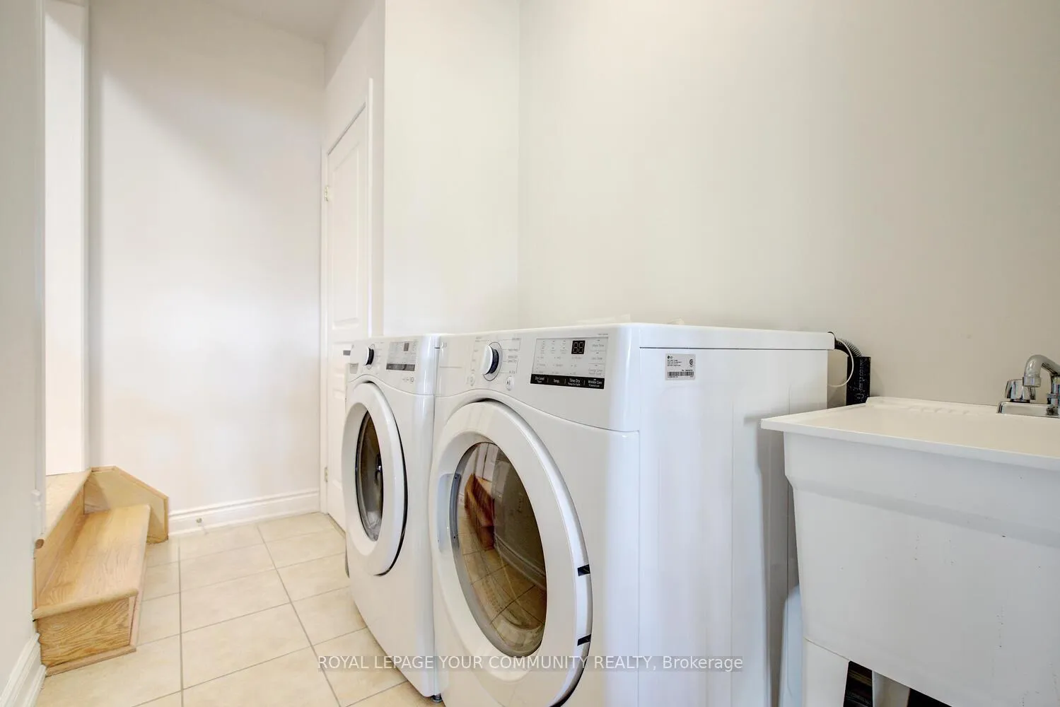 Photo 17 of 110 Chayna Crescent, Vaughan, Patterson — HOMEH