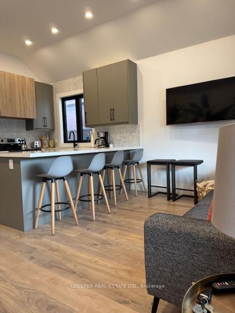 Photo 5 of Unit Upper, 188 Rosethorn Avenue, Toronto, Keelesdale-Eglinton West — HOMEH