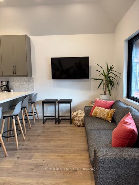 Photo 6 of Unit Upper, 188 Rosethorn Avenue, Toronto, Keelesdale-Eglinton West — HOMEH