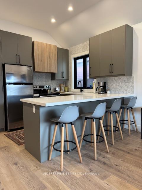 Photo 7 of Unit Upper, 188 Rosethorn Avenue, Toronto, Keelesdale-Eglinton West — HOMEH