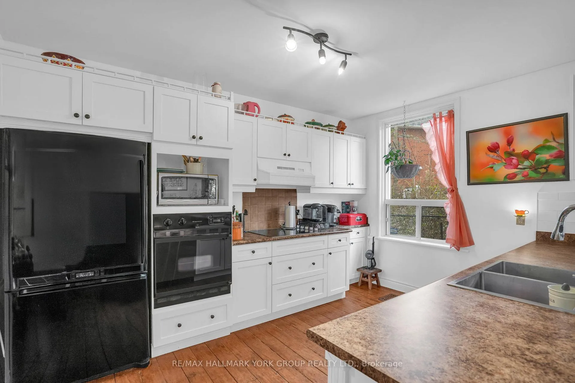 Photo 7 of 22 Marksbury Court, Aurora, Aurora Heights — HOMEH