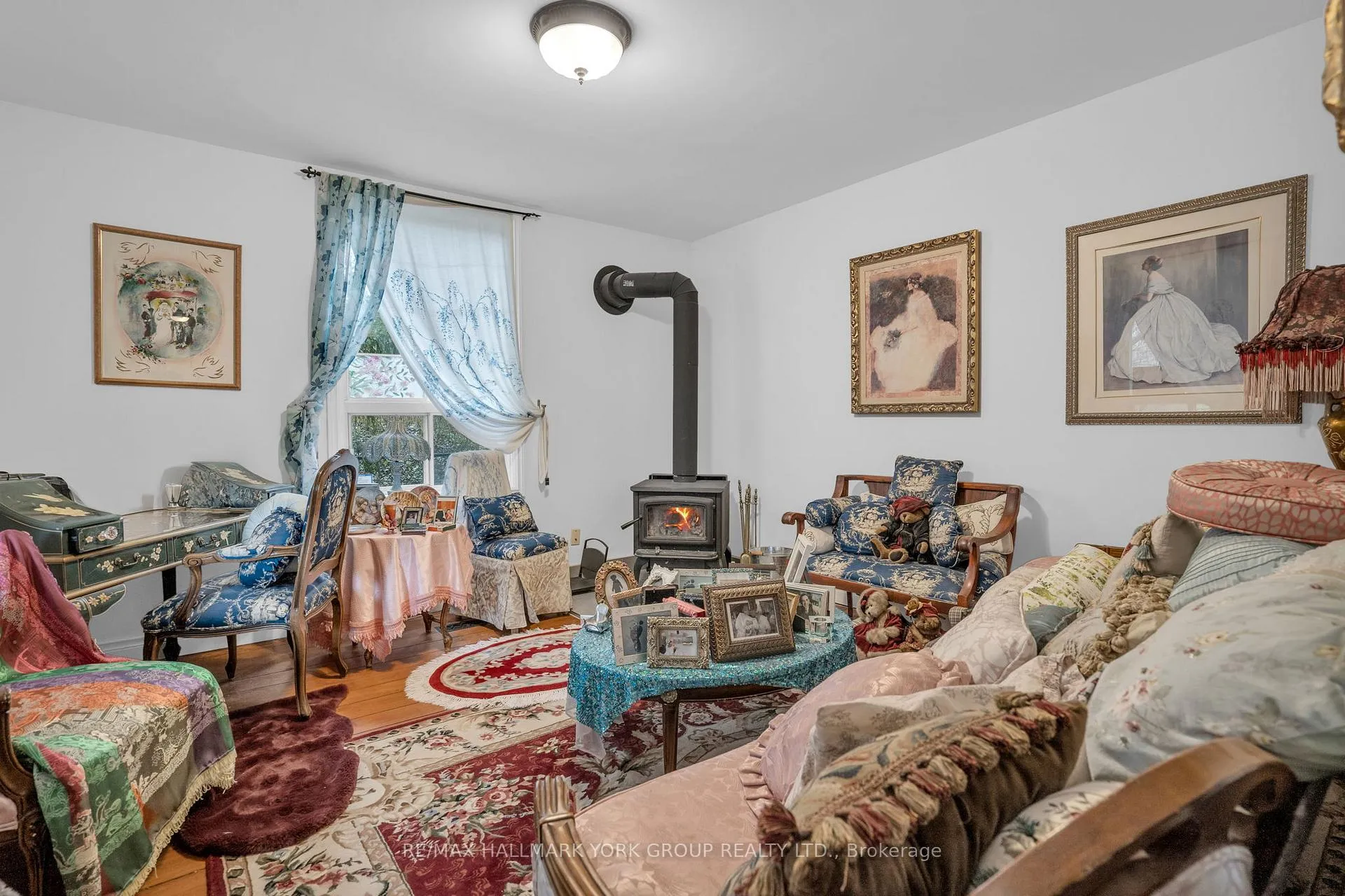 Photo 14 of 22 Marksbury Court, Aurora, Aurora Heights — HOMEH