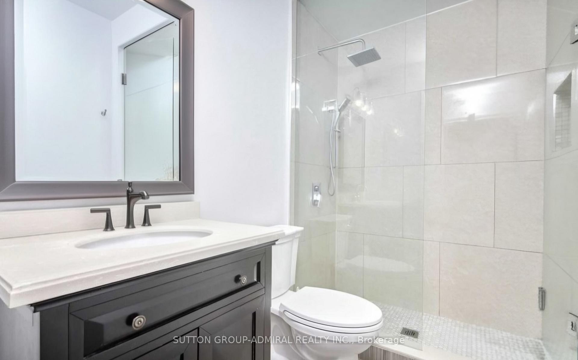 Photo 4 of 16 Gibbon Drive, Barrie, Letitia Heights — HOMEH