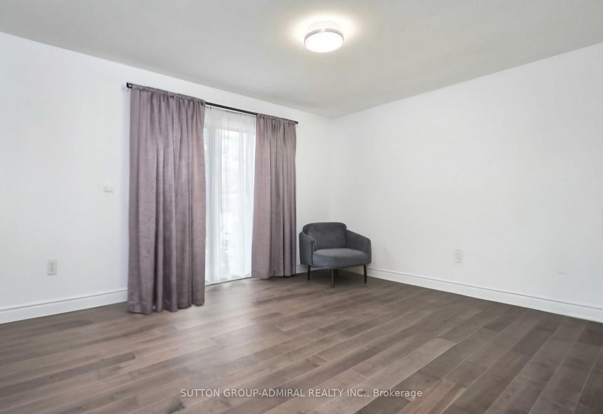 Photo 10 of 16 Gibbon Drive, Barrie, Letitia Heights — HOMEH