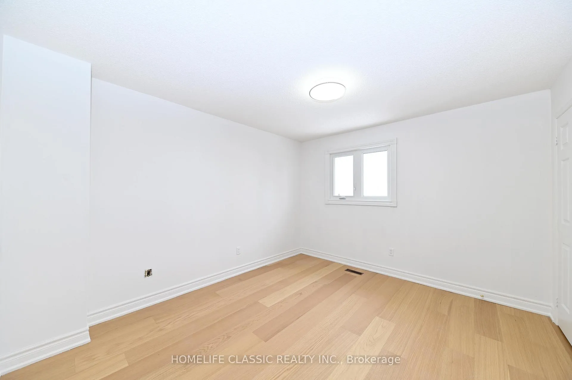 Photo 14 of 119 Cromwell Road, Vaughan, Maple — HOMEH