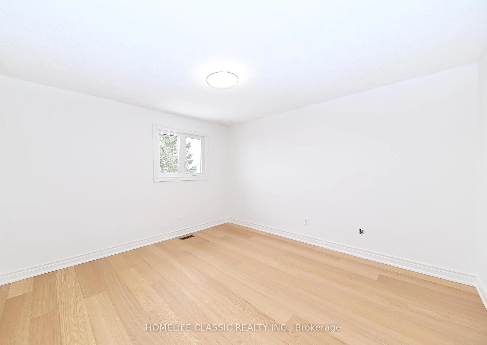 Photo 15 of 119 Cromwell Road, Vaughan, Maple — HOMEH