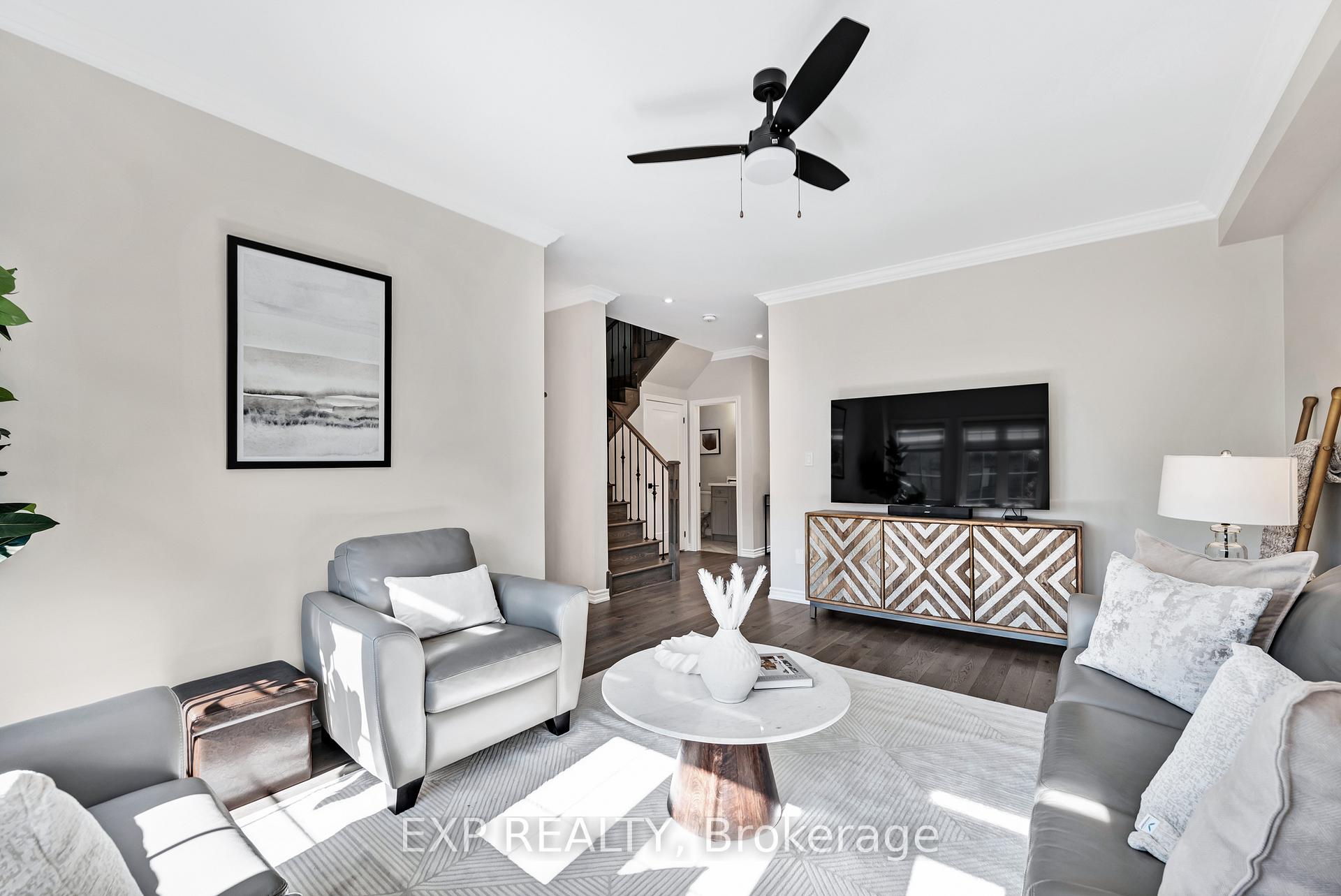 Photo 6 of 9 Gord Matthews Way, Uxbridge — HOMEH