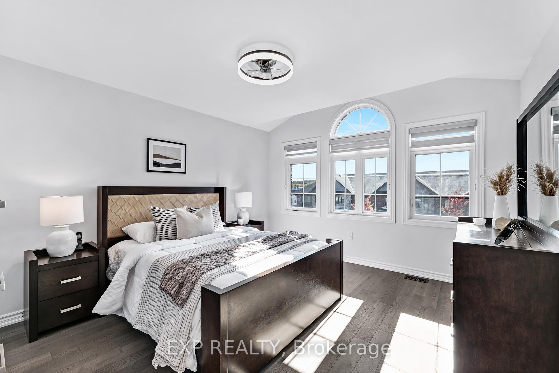 Photo 22 of 9 Gord Matthews Way, Uxbridge — HOMEH