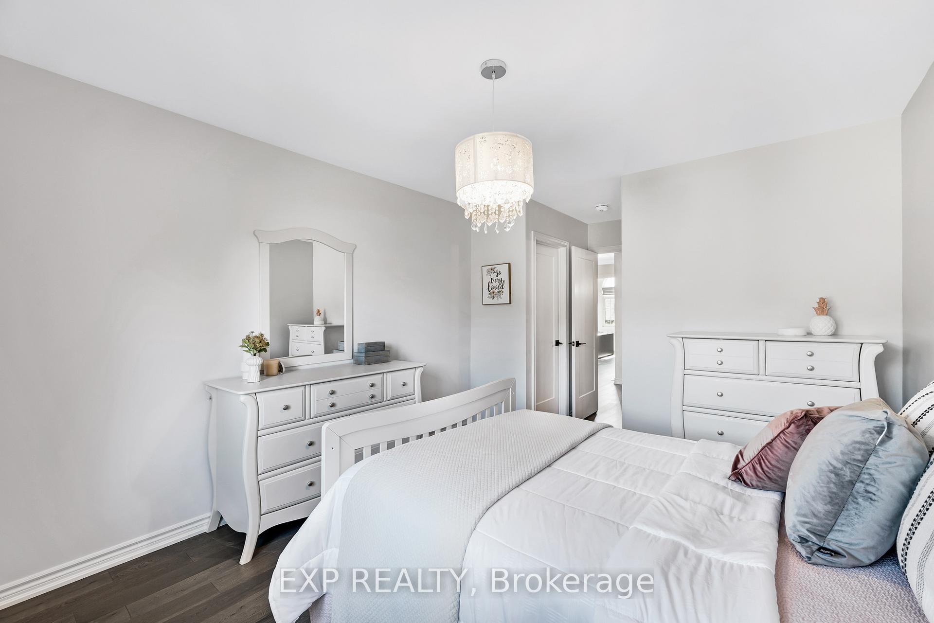 Photo 29 of 9 Gord Matthews Way, Uxbridge — HOMEH