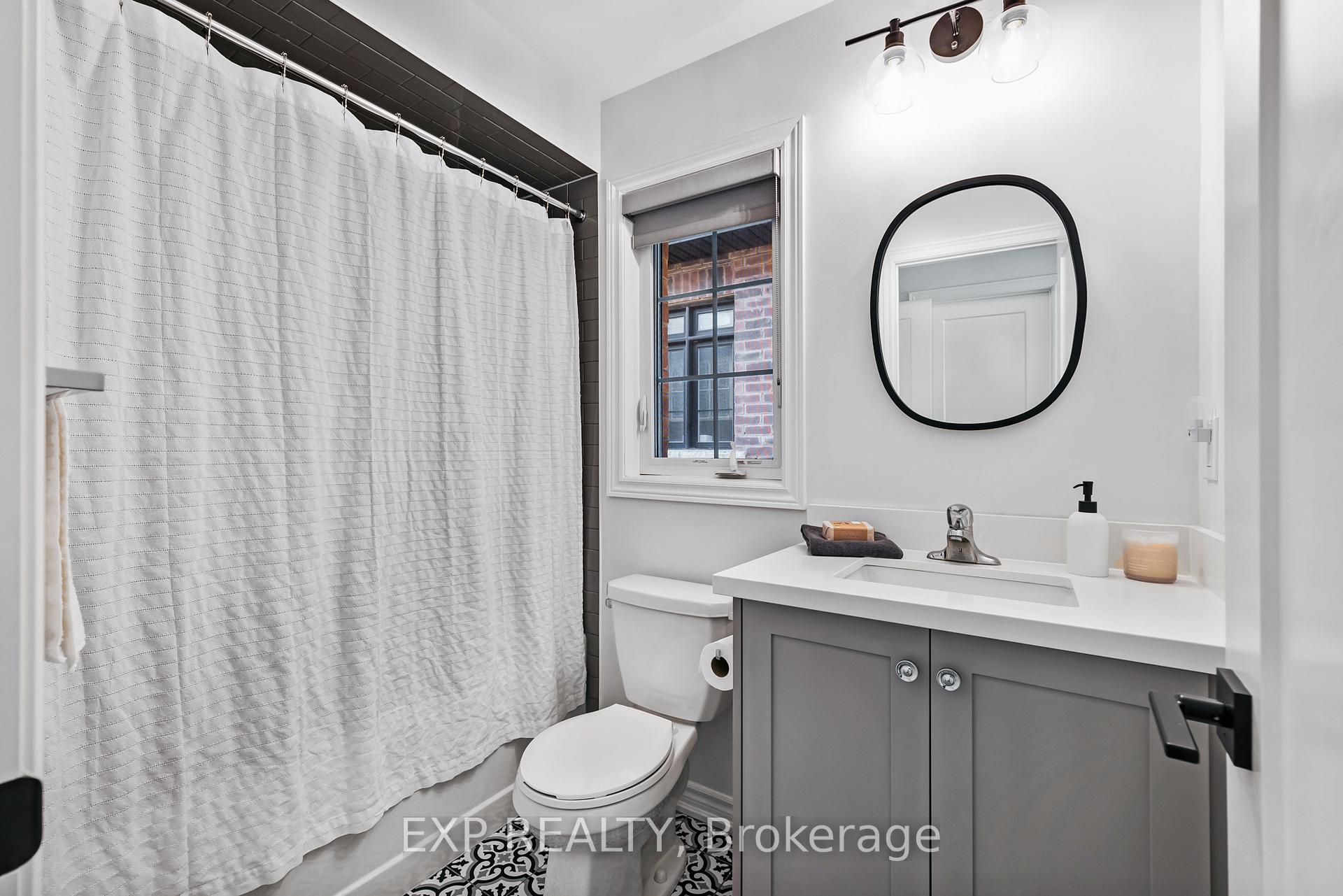 Photo 30 of 9 Gord Matthews Way, Uxbridge — HOMEH