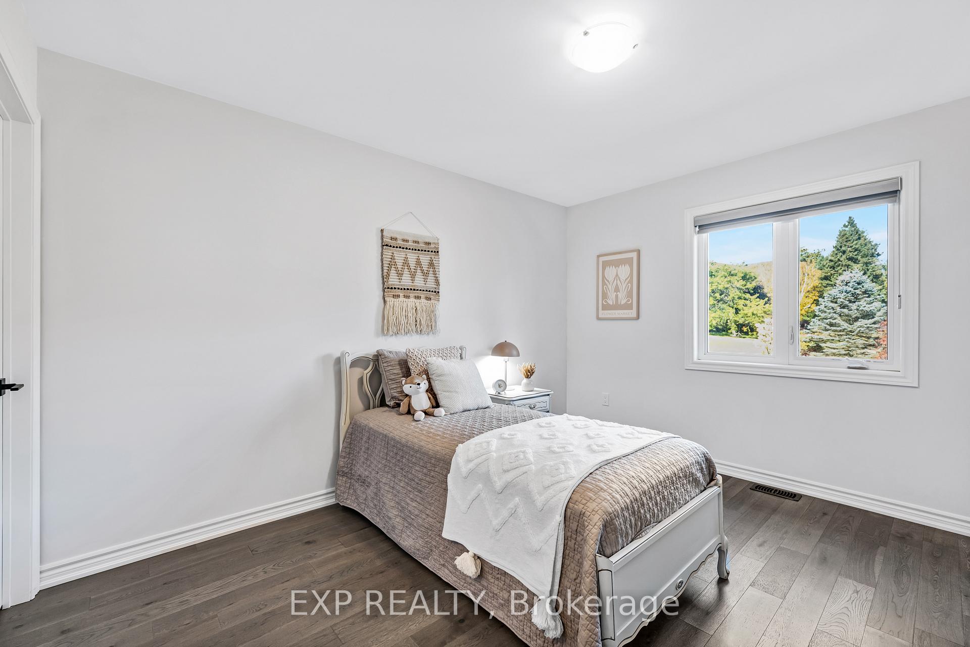 Photo 31 of 9 Gord Matthews Way, Uxbridge — HOMEH