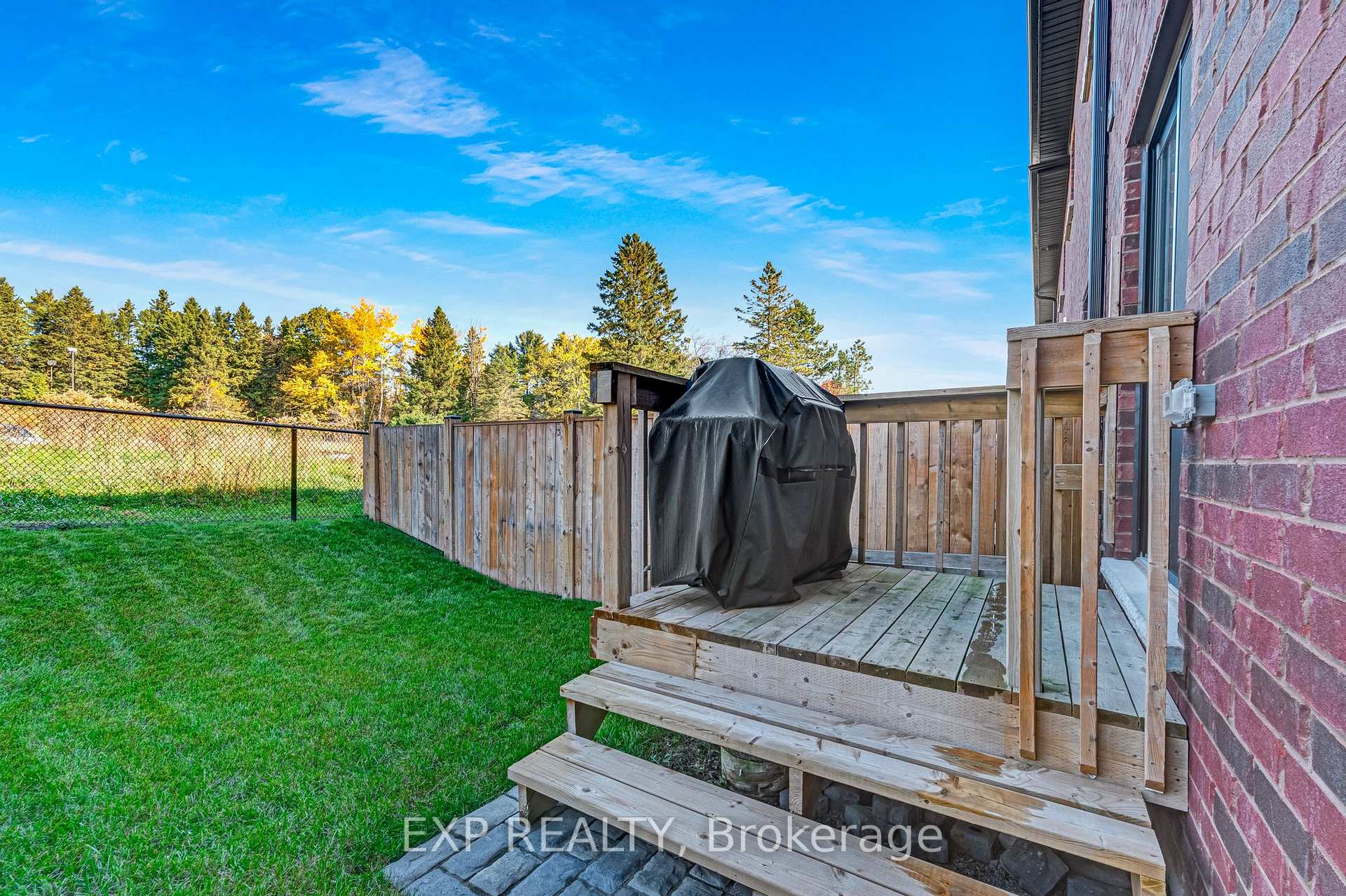 Photo 39 of 9 Gord Matthews Way, Uxbridge — HOMEH