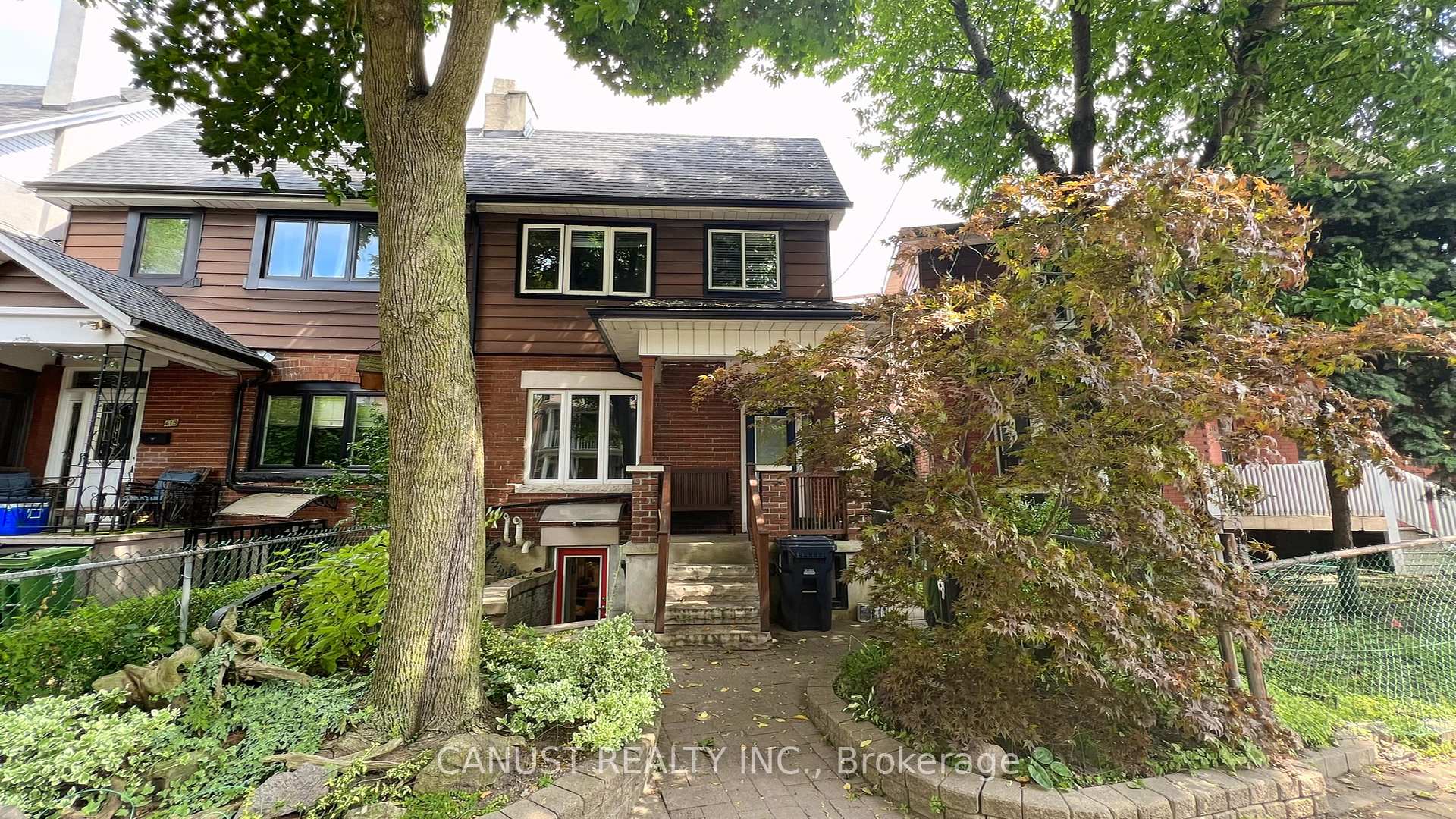 Front of 417 Crawford Street