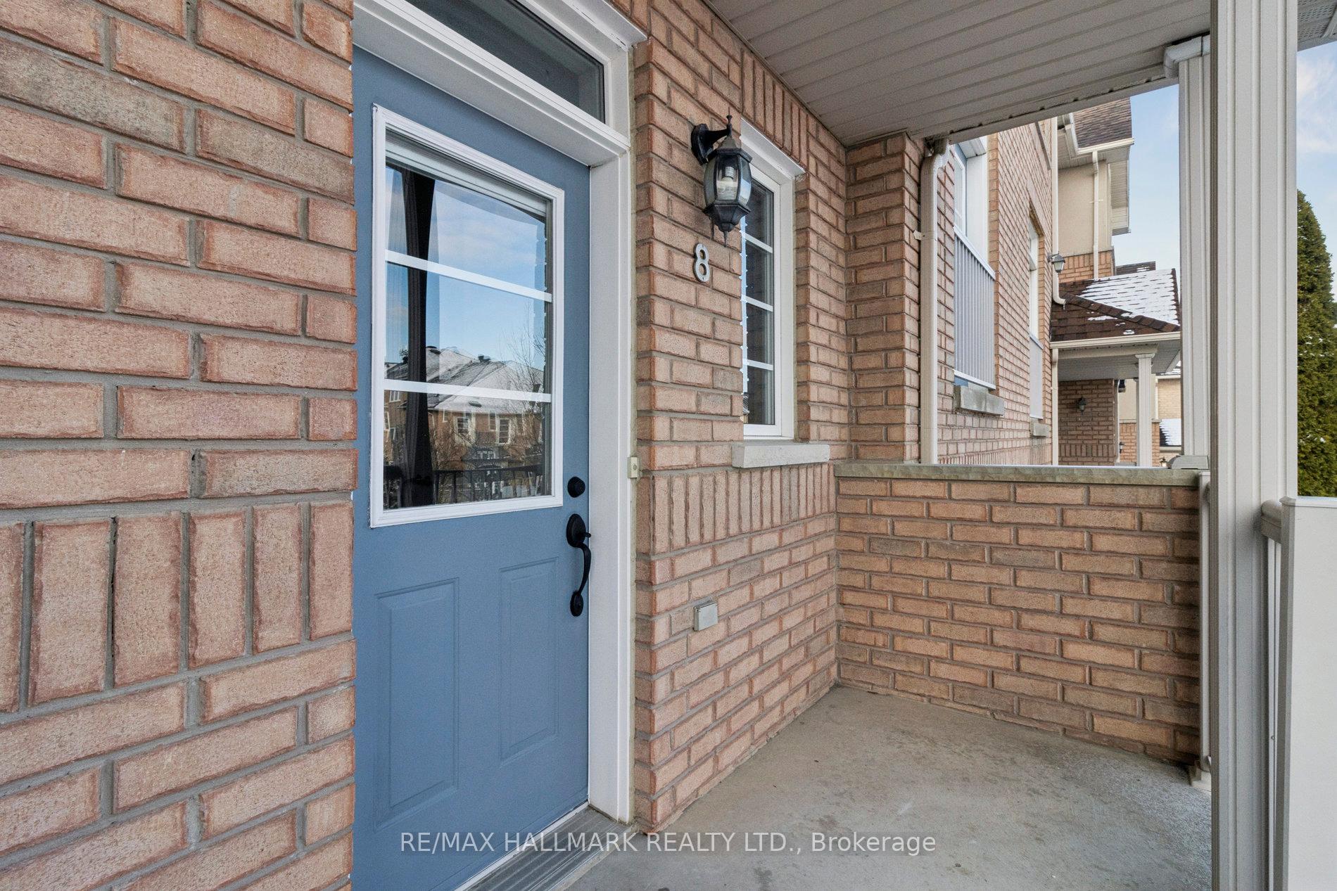 Photo 6 of 8 Mistywood Crescent, Vaughan, Patterson — HOMEH
