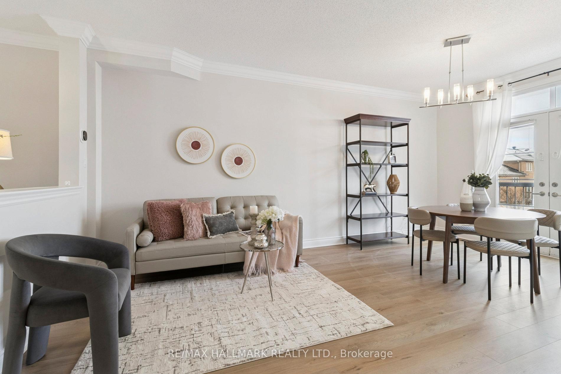 Photo 22 of 8 Mistywood Crescent, Vaughan, Patterson — HOMEH