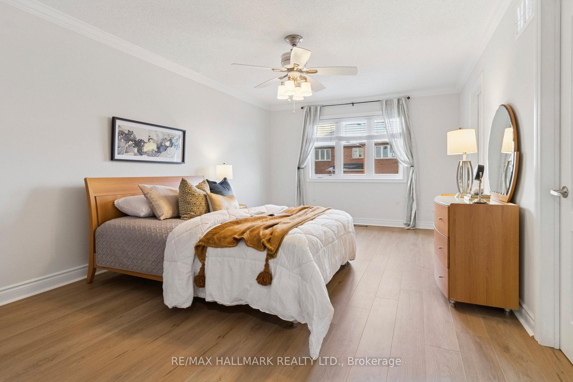 Photo 26 of 8 Mistywood Crescent, Vaughan, Patterson — HOMEH