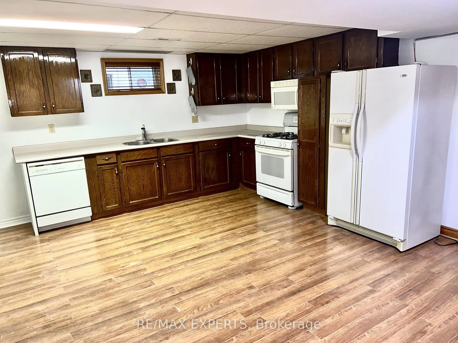 Photo 4 of 121 Jackman Crescent, Vaughan, West Woodbridge — HOMEH