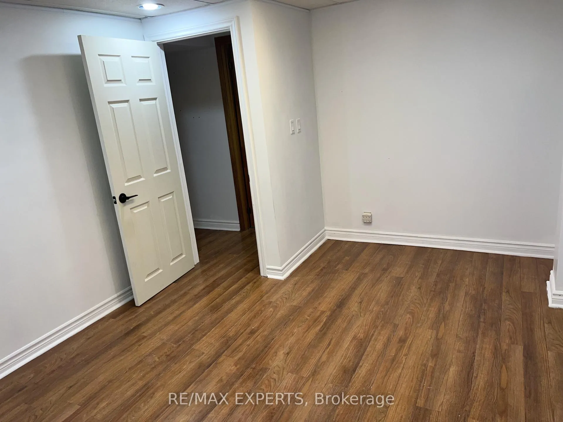 Photo 11 of 121 Jackman Crescent, Vaughan, West Woodbridge — HOMEH