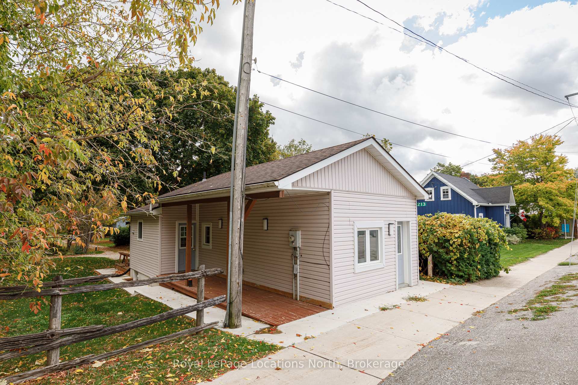 Photo 3 of 213 Marsh Street, Blue Mountains — HOMEH