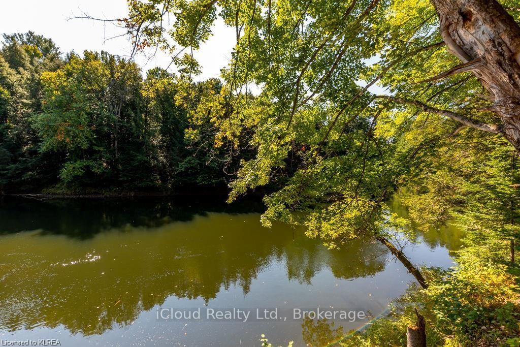 Photo 4 of 233 Trillium Lane, Tweed, Hungerford (Twp) — HOMEH