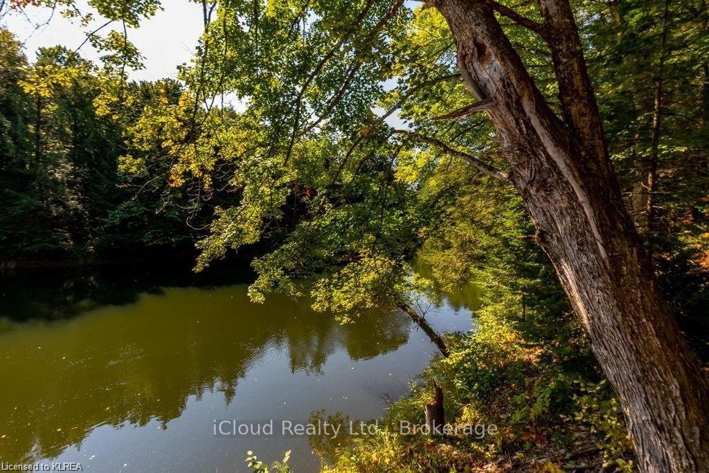 Photo 5 of 233 Trillium Lane, Tweed, Hungerford (Twp) — HOMEH