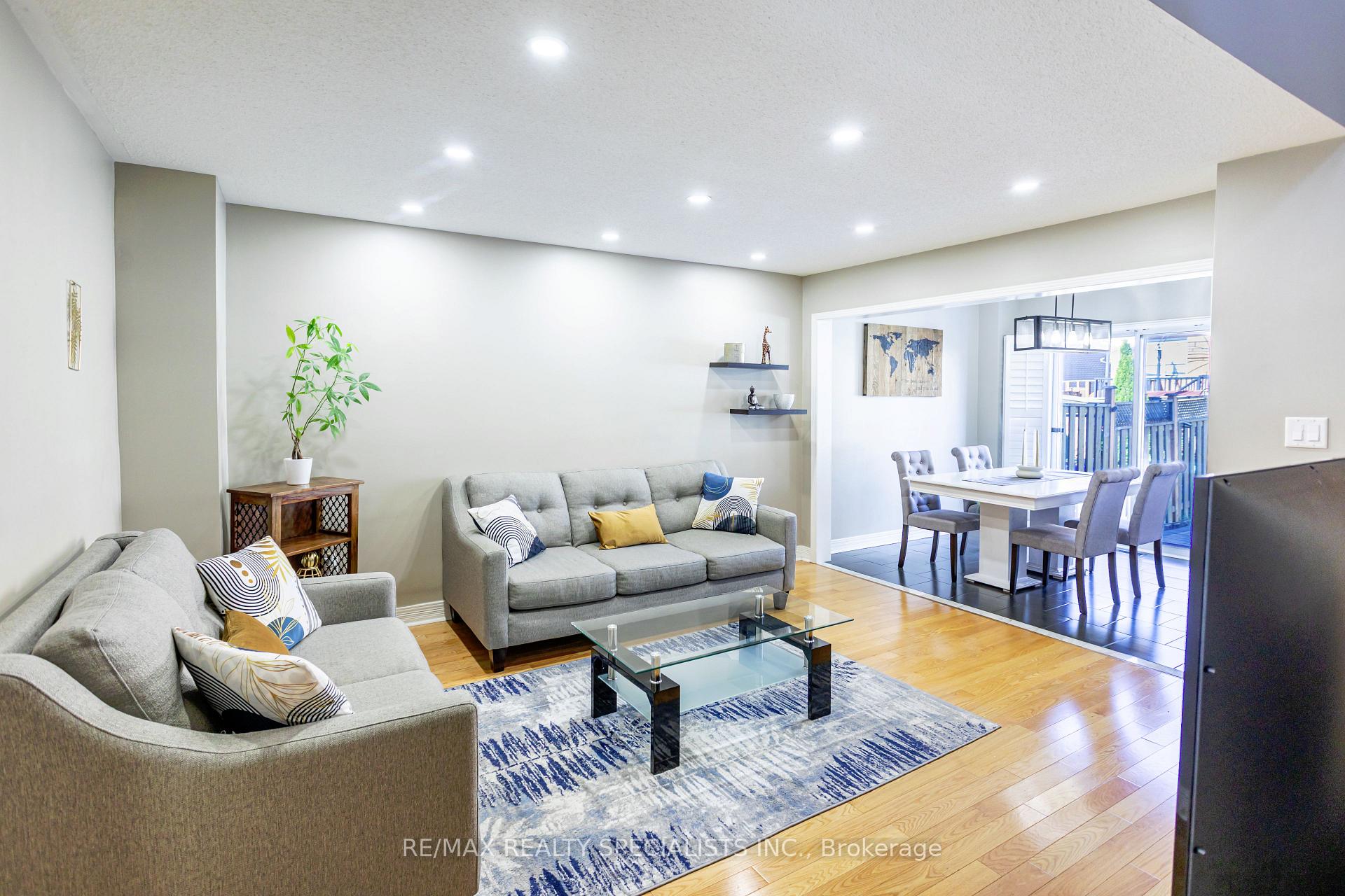 Photo 2 of 75 David Todd Avenue, Vaughan, Sonoma Heights — HOMEH
