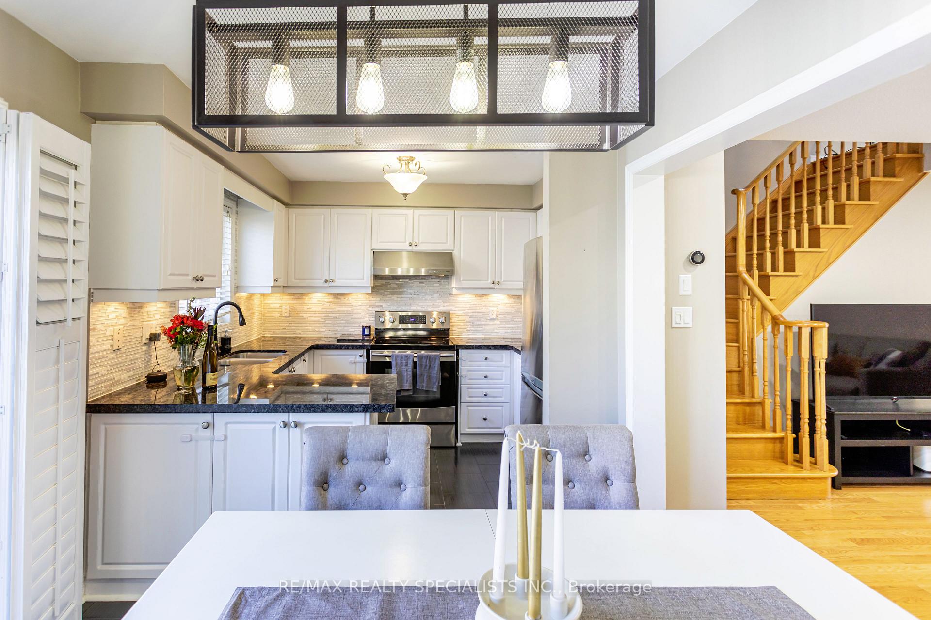 Photo 6 of 75 David Todd Avenue, Vaughan, Sonoma Heights — HOMEH