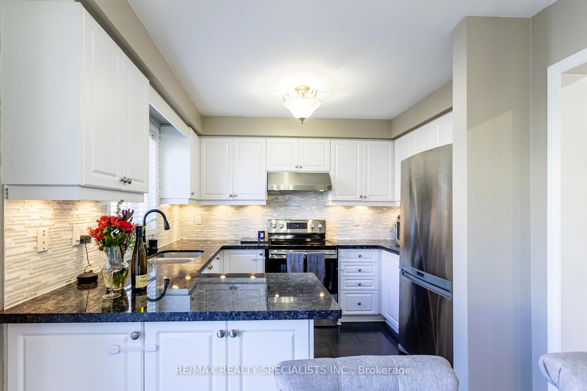 Photo 8 of 75 David Todd Avenue, Vaughan, Sonoma Heights — HOMEH