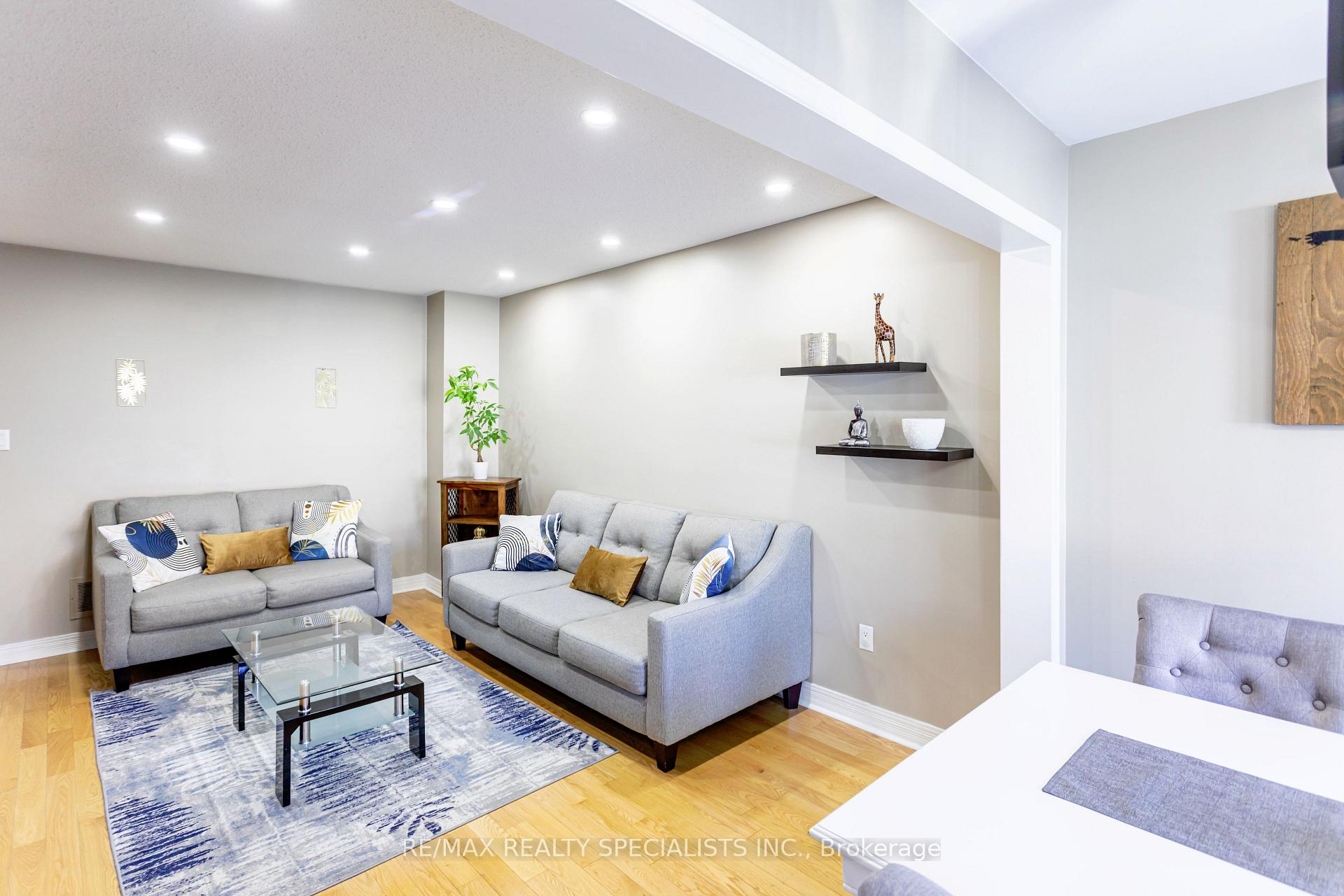 Photo 9 of 75 David Todd Avenue, Vaughan, Sonoma Heights — HOMEH