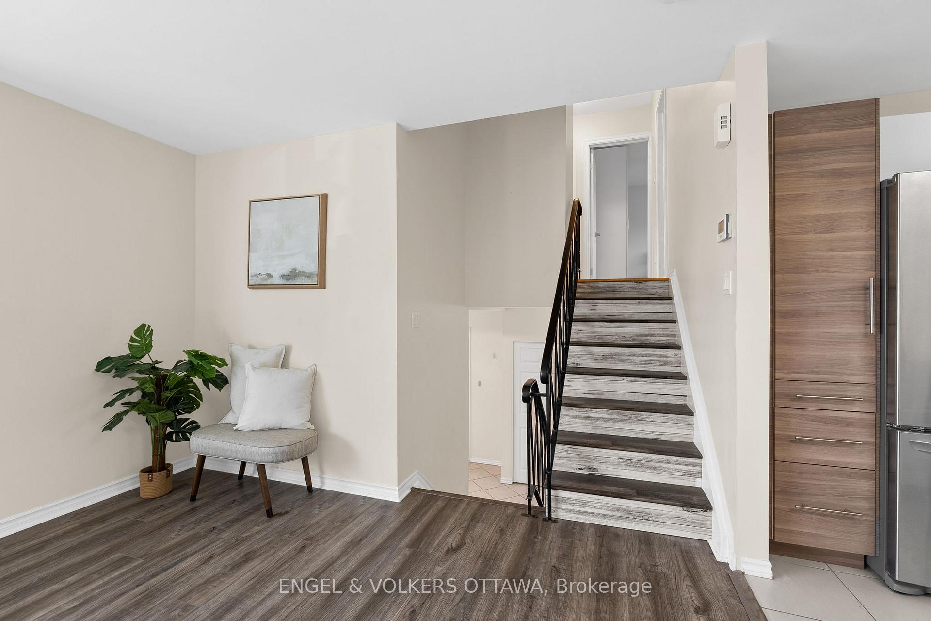 Photo 12 of 1841 Lorraine Avenue, Ottawa, Guildwood Estates - Urbandale Acres — HOMEH