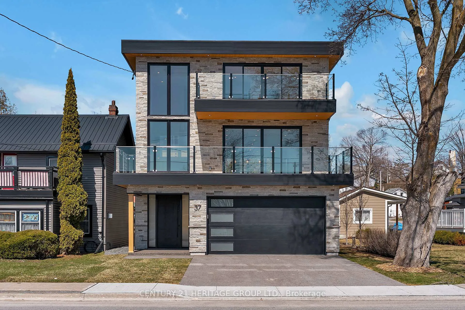 Front of 37 Front Street