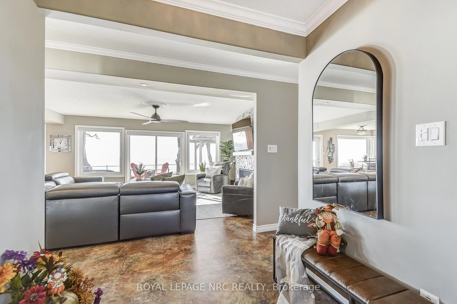 Photo 4 of 10781 Lakeshore Road W, Wainfleet, Lakeshore — HOMEH