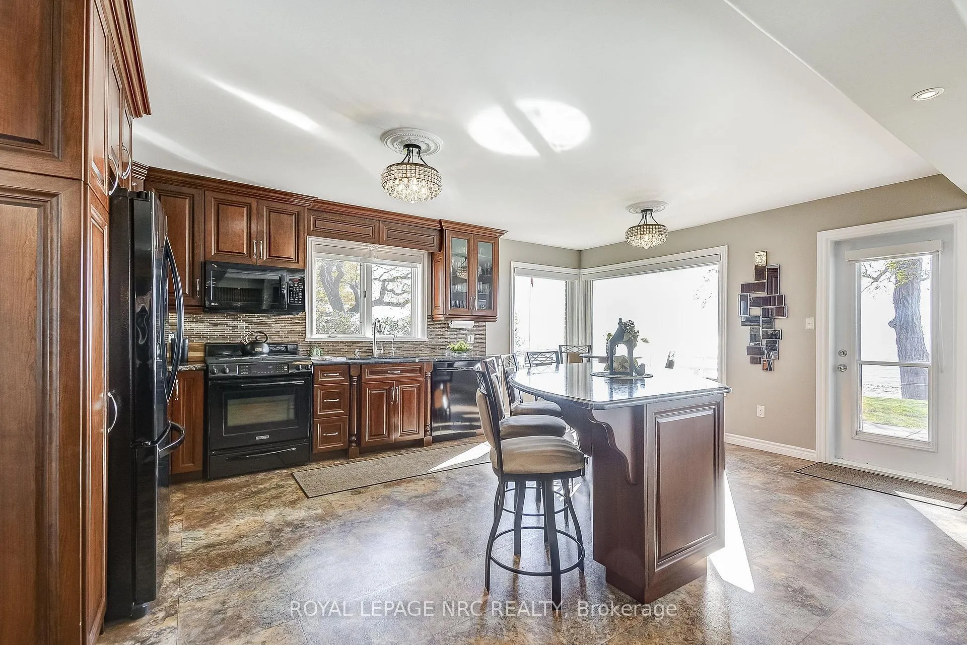 Photo 9 of 10781 Lakeshore Road W, Wainfleet, Lakeshore — HOMEH