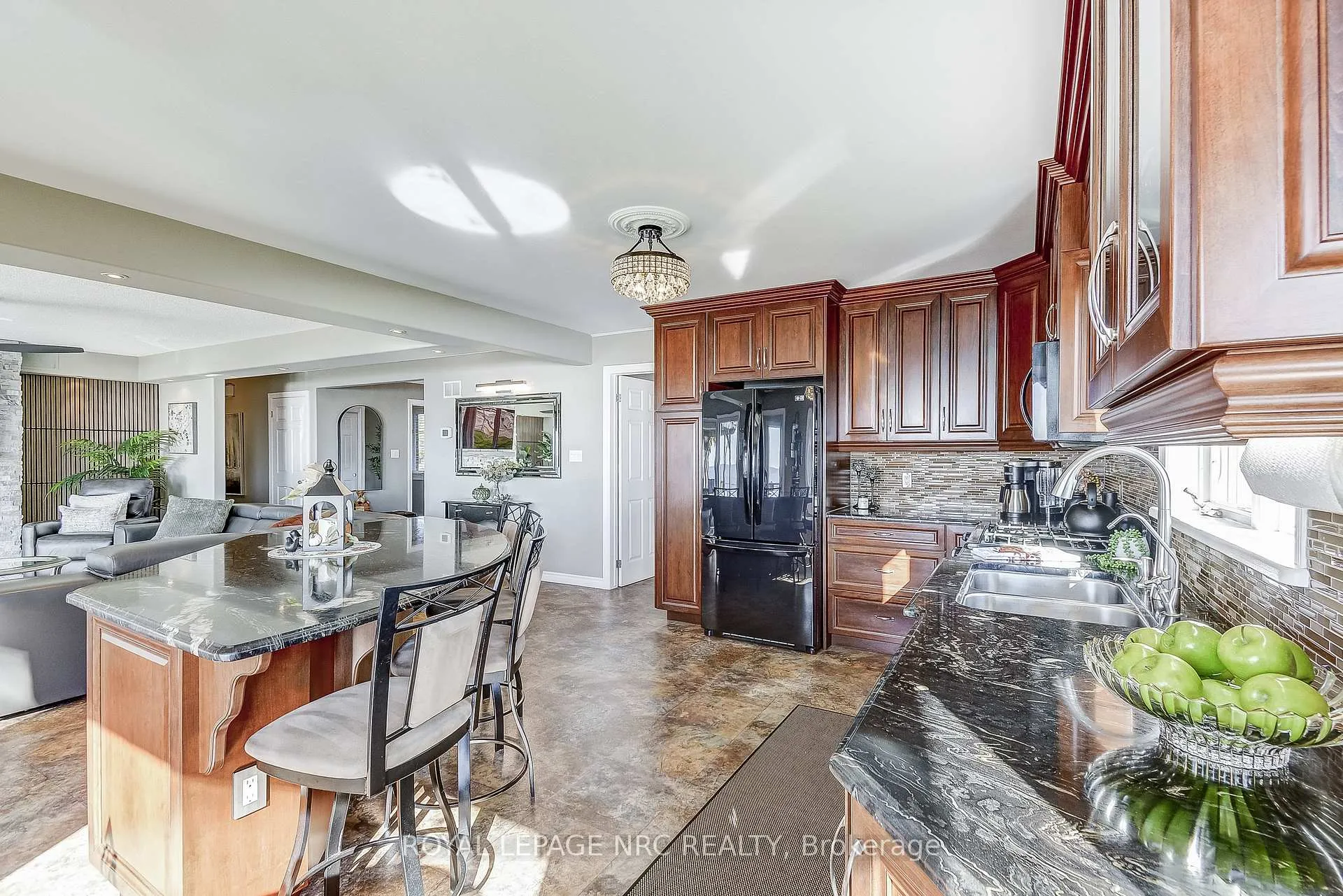Photo 11 of 10781 Lakeshore Road W, Wainfleet, Lakeshore — HOMEH