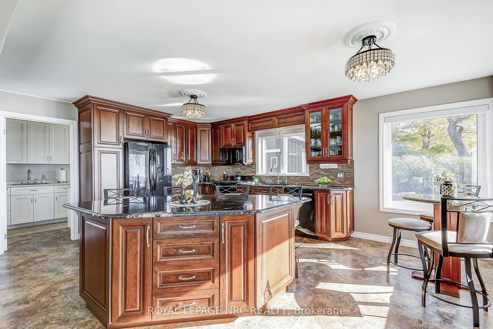 Photo 12 of 10781 Lakeshore Road W, Wainfleet, Lakeshore — HOMEH