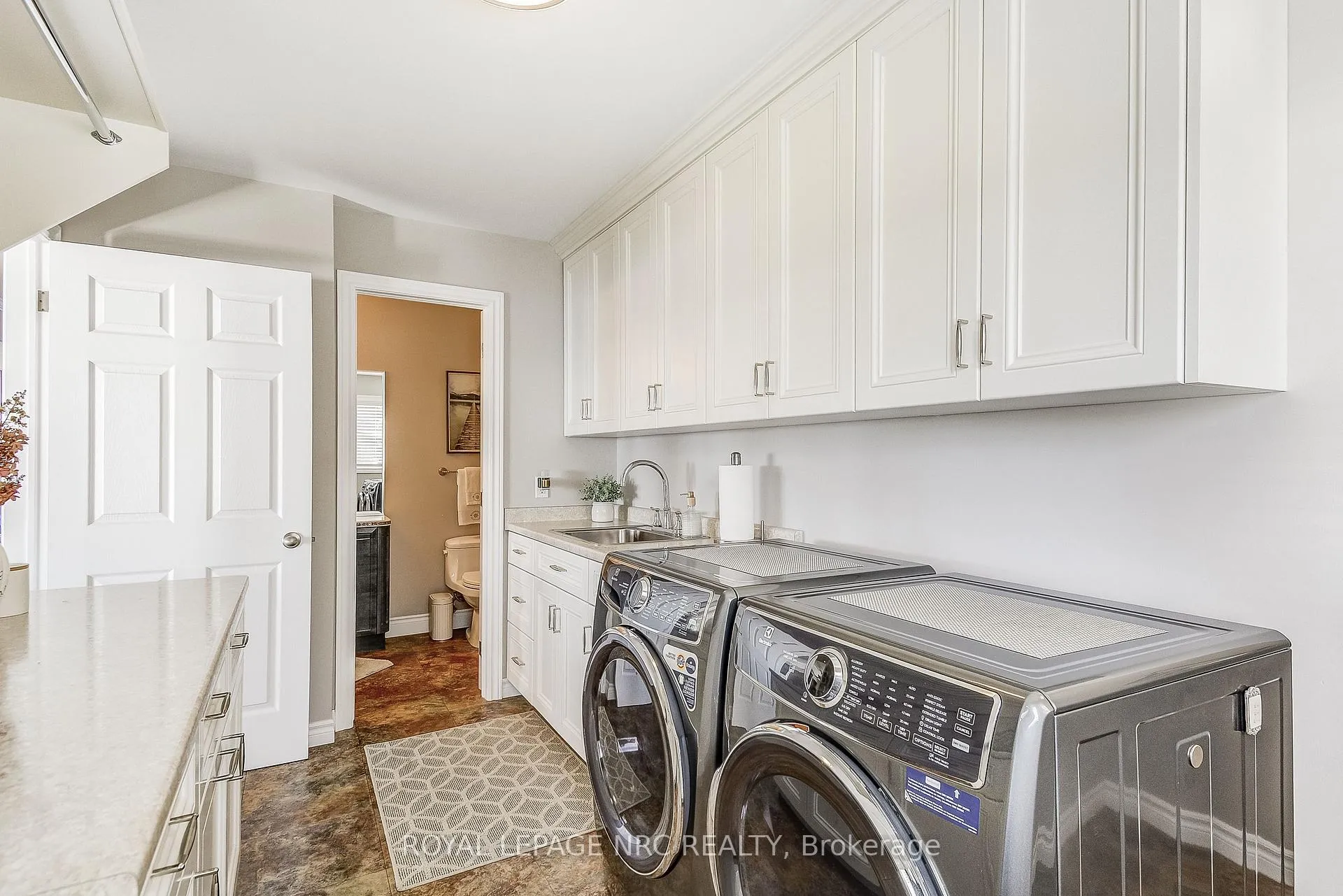 Photo 15 of 10781 Lakeshore Road W, Wainfleet, Lakeshore — HOMEH