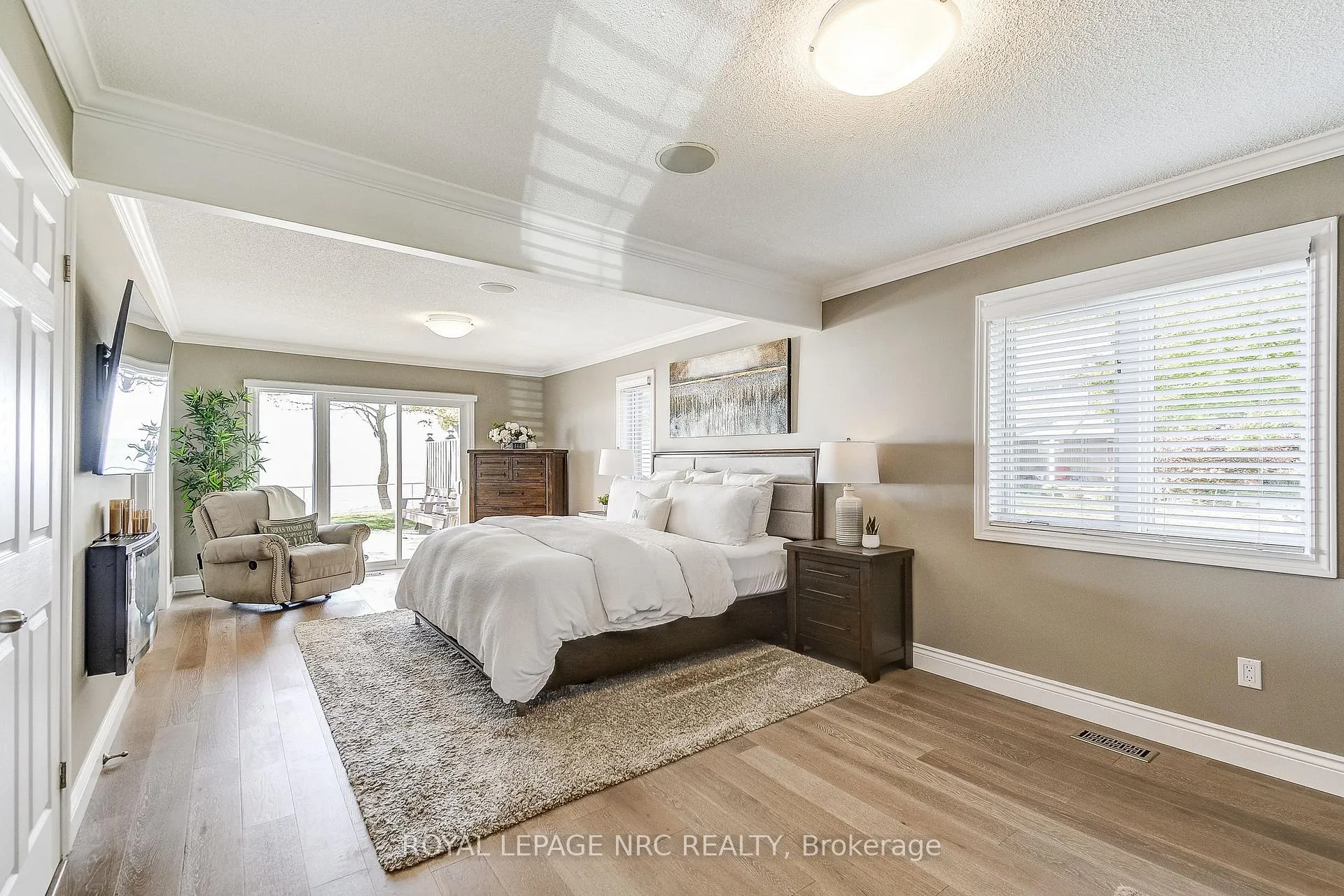 Photo 17 of 10781 Lakeshore Road W, Wainfleet, Lakeshore — HOMEH
