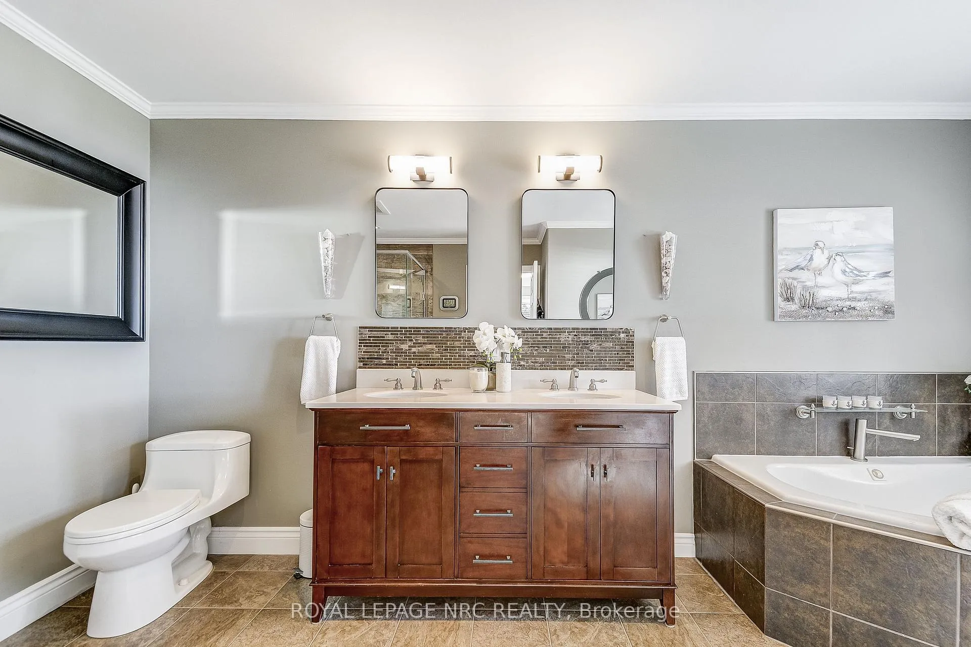 Photo 20 of 10781 Lakeshore Road W, Wainfleet, Lakeshore — HOMEH