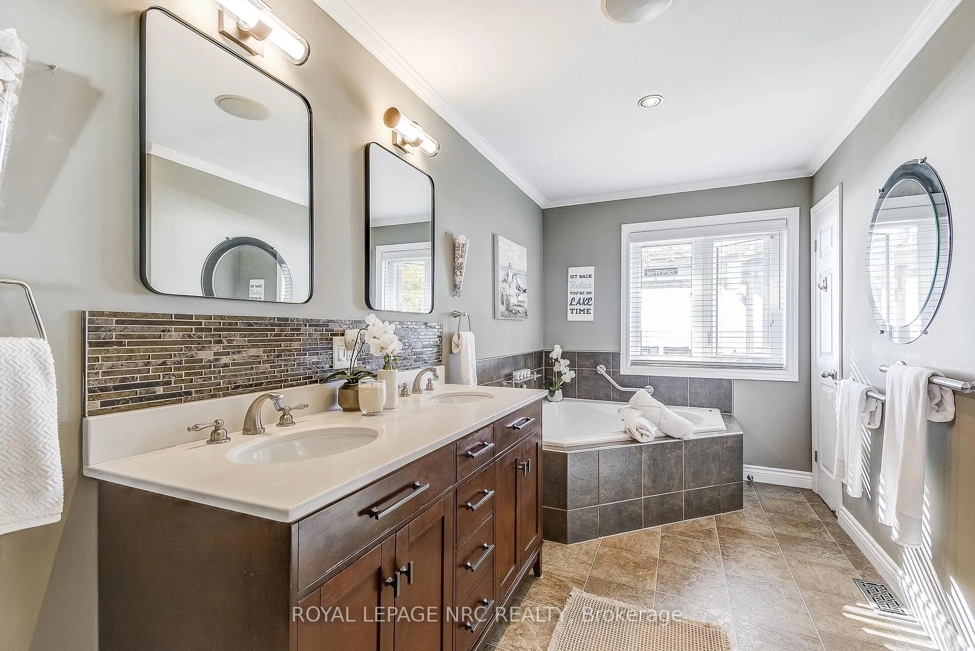 Photo 21 of 10781 Lakeshore Road W, Wainfleet, Lakeshore — HOMEH