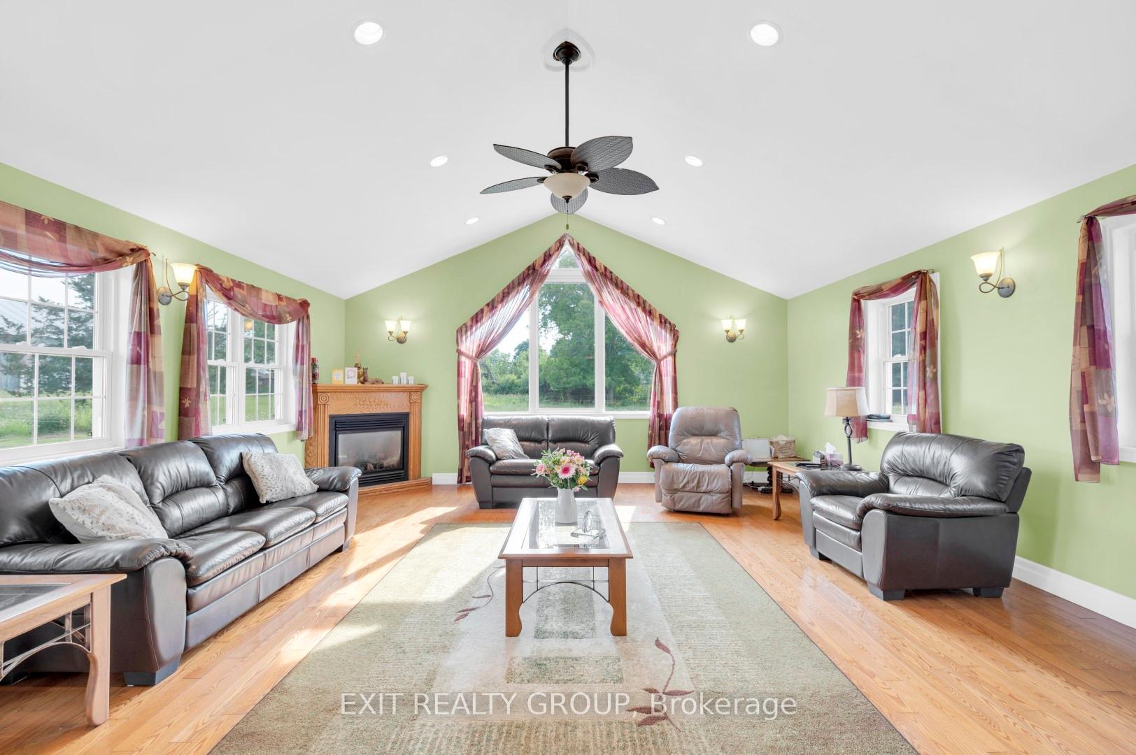 Photo 4 of 2579 Harmony Road, Tyendinaga, Tyendinaga Township — HOMEH