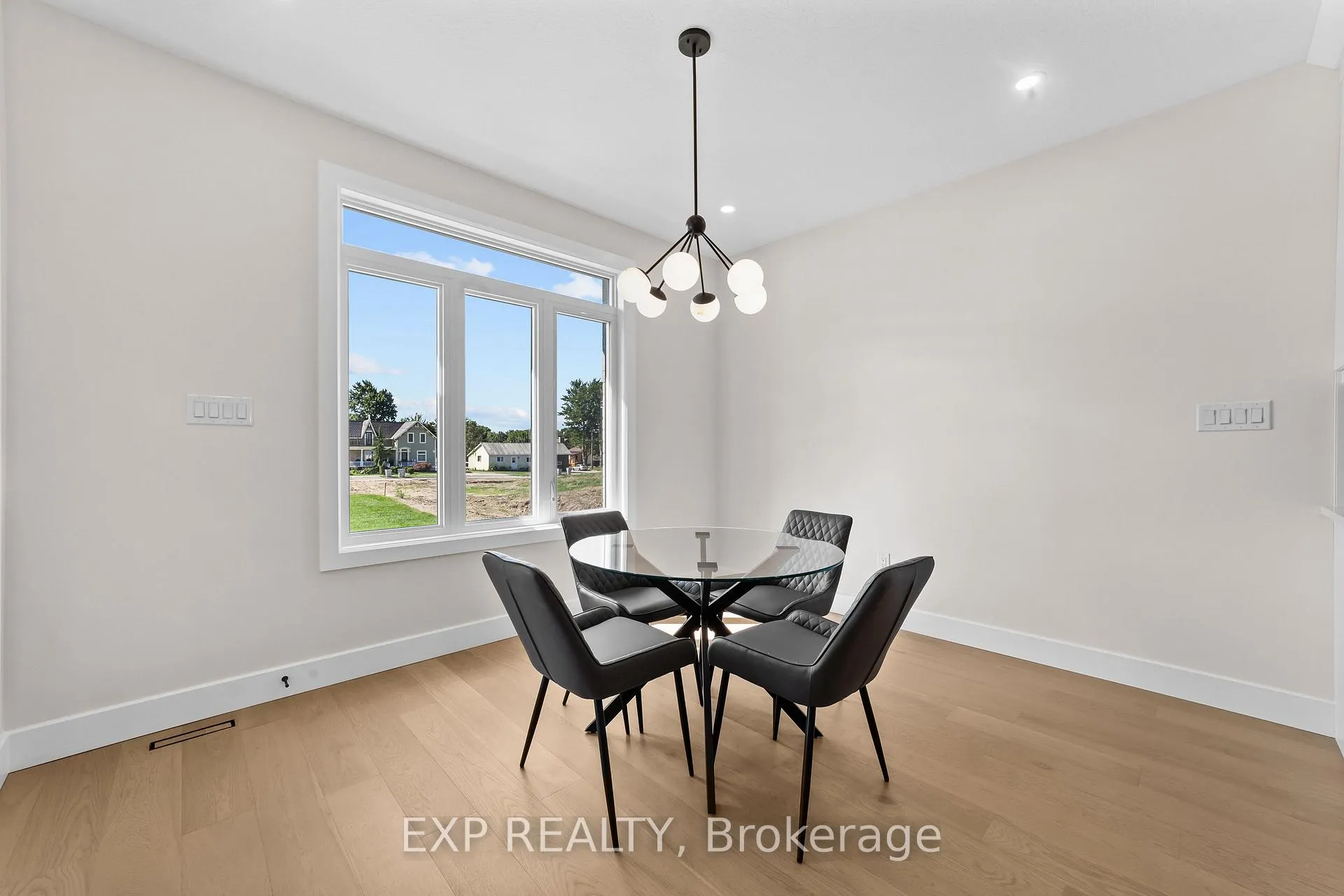 Photo 8 of 408 Erie Street, Warwick, Watford — HOMEH