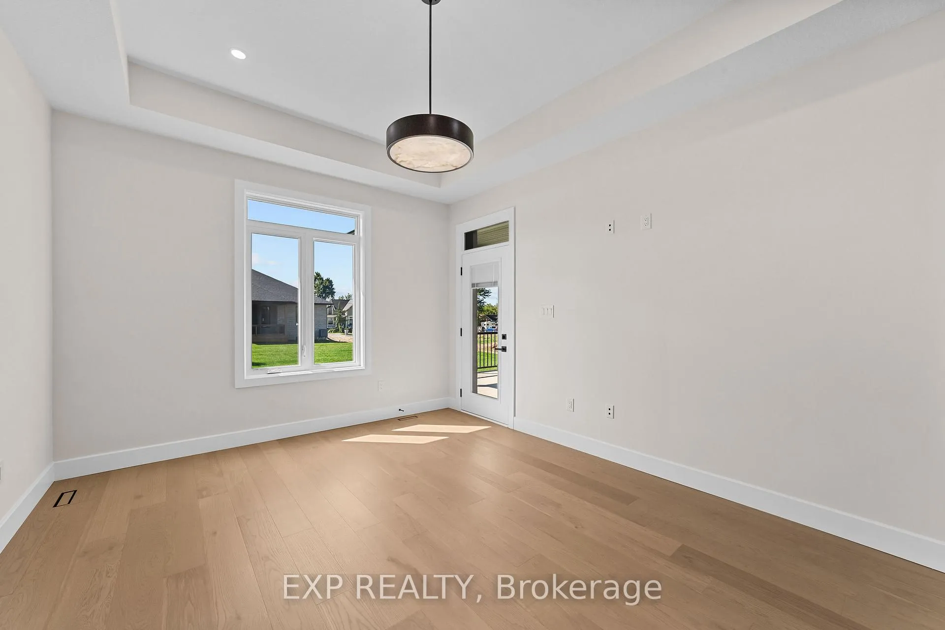 Photo 9 of 408 Erie Street, Warwick, Watford — HOMEH
