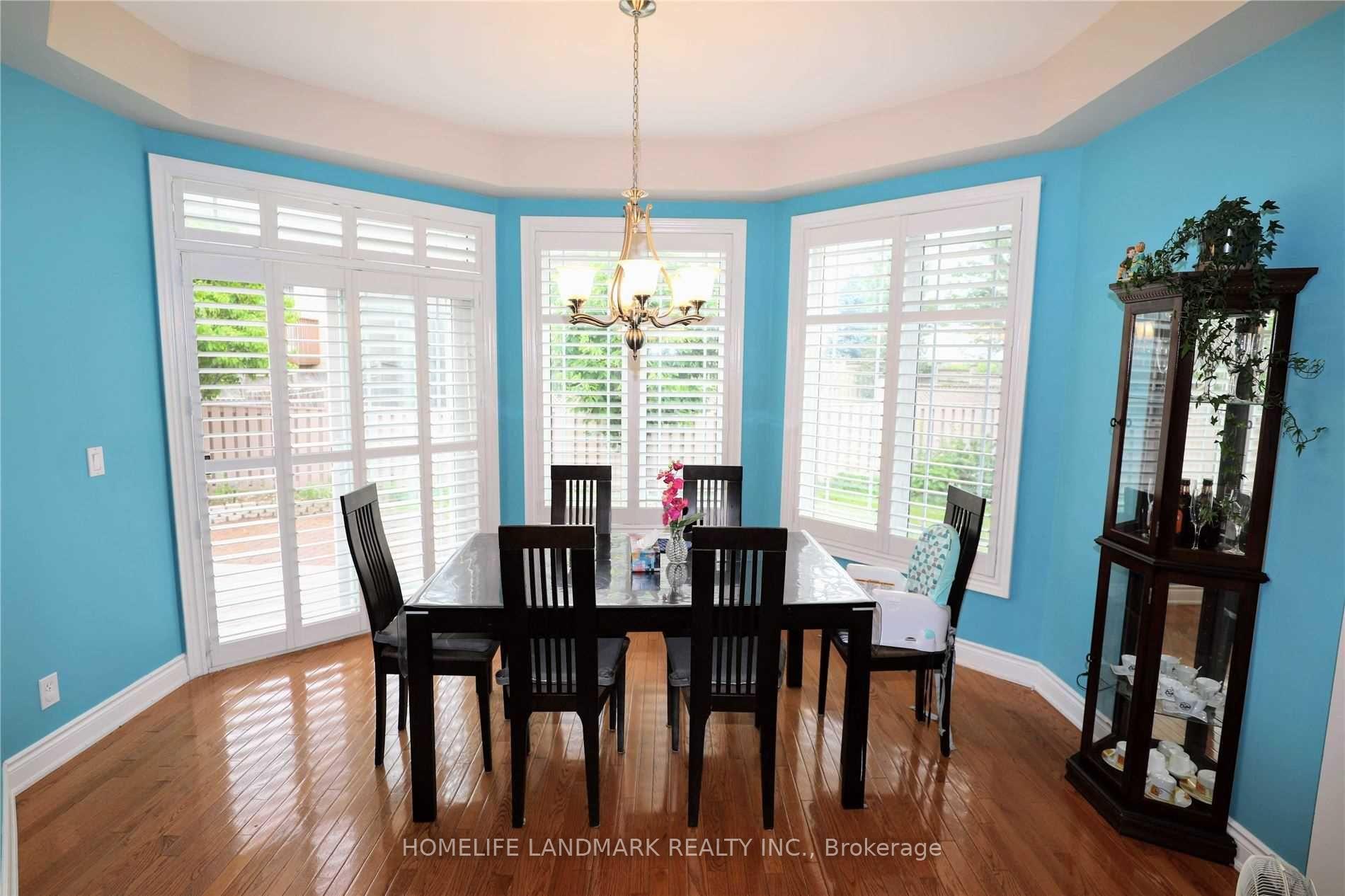 Photo 11 of 1 Fouracre Way, Aurora, Bayview Northeast — HOMEH