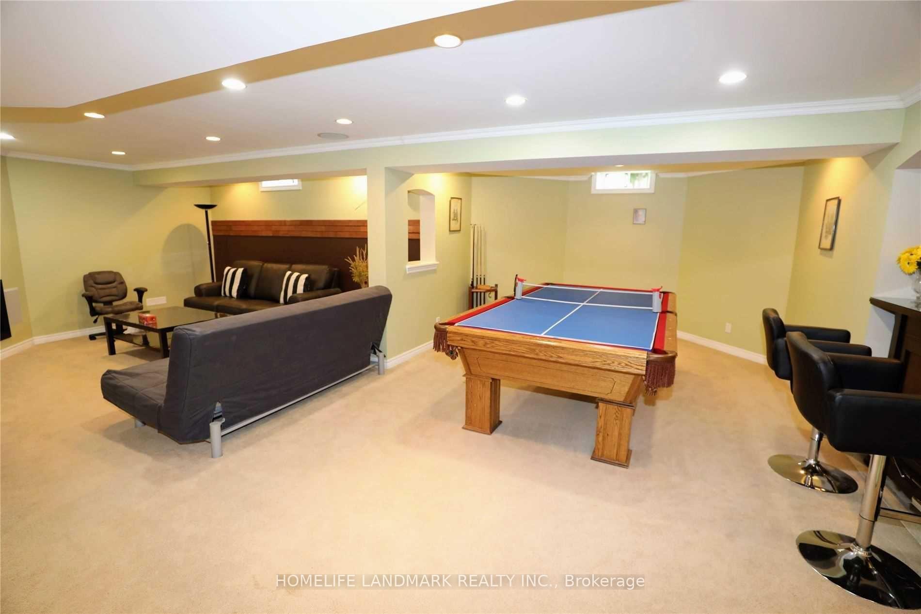 Photo 17 of 1 Fouracre Way, Aurora, Bayview Northeast — HOMEH