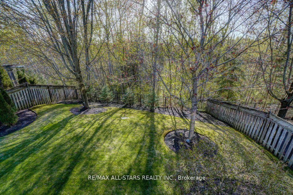 Photo 2 of 64 Button Crescent, Uxbridge — HOMEH