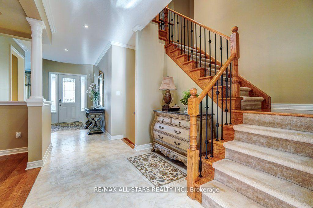 Photo 7 of 64 Button Crescent, Uxbridge — HOMEH