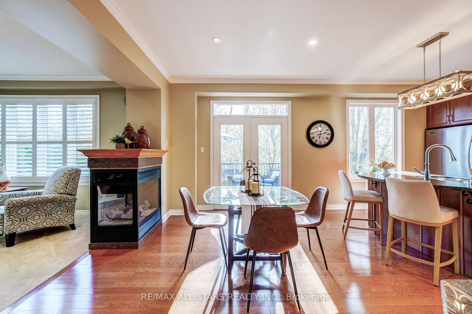 Photo 10 of 64 Button Crescent, Uxbridge — HOMEH