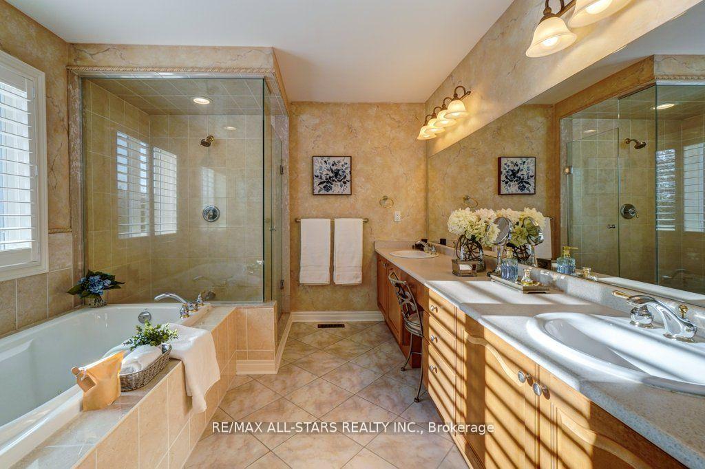 Photo 20 of 64 Button Crescent, Uxbridge — HOMEH