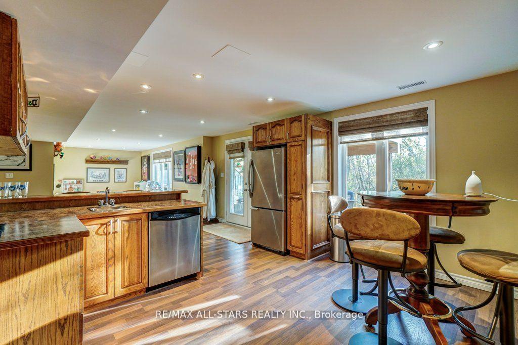 Photo 32 of 64 Button Crescent, Uxbridge — HOMEH