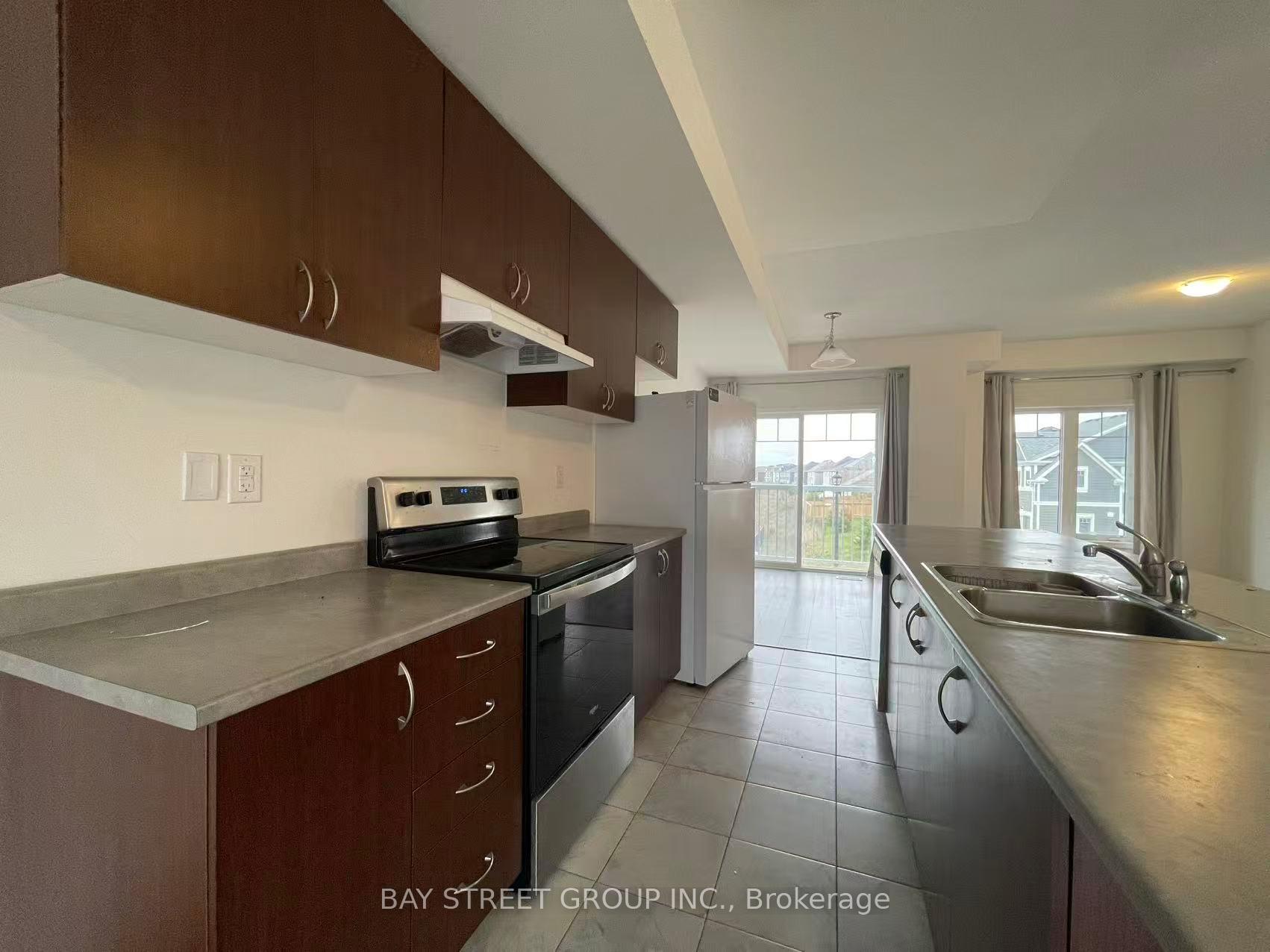 Photo 5 of 53 Shelburne Avenue, Wasaga Beach — HOMEH
